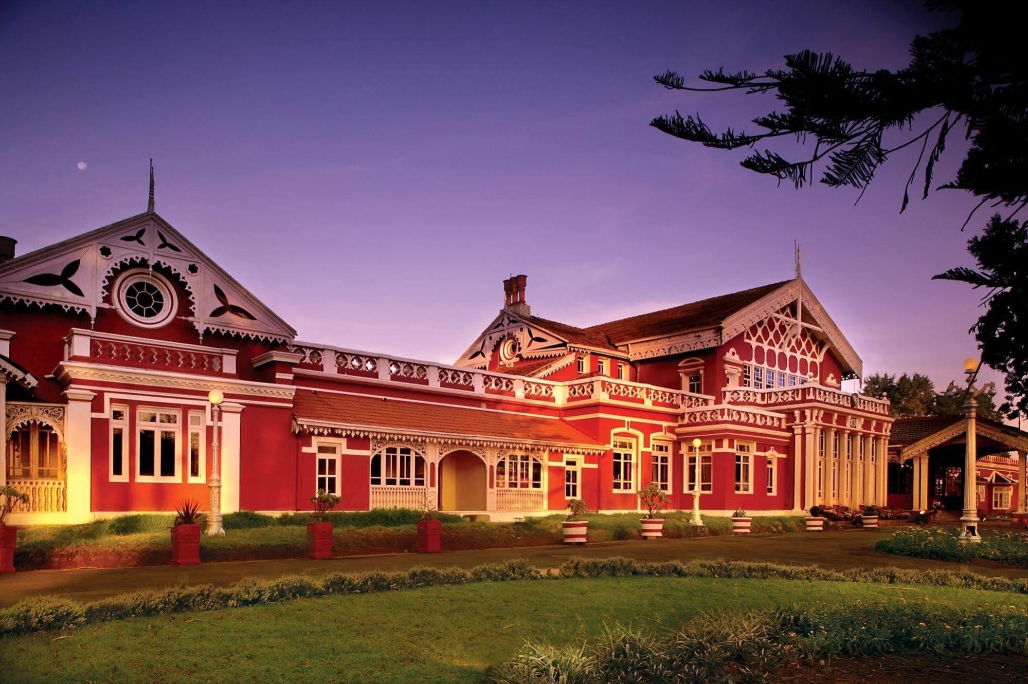 Welcomheritage Fernhills Royal Palace Ooty Extérieur photo